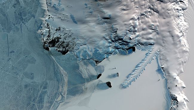 Ледовый язык Эребуc, Антарктида. Архивное фото Ледовый язык Эребуc, Антарктида. Архивное фото