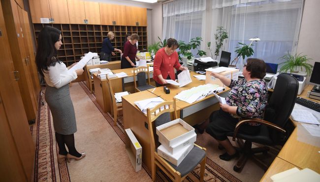 Подготовка в Доме правительства РФ документов и материалов проекта федерального бюджета на 2017-2019 годы для отправки в Госдуму Подготовка в Доме правительства РФ документов и материалов проекта федерального бюджета на 2017-2019 годы для отправки в Госдуму