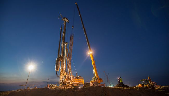 Строители завершили фундамент опор первого участка Керченского моста. Архивное фото Строители завершили фундамент опор первого участка Керченского моста. Архивное фото