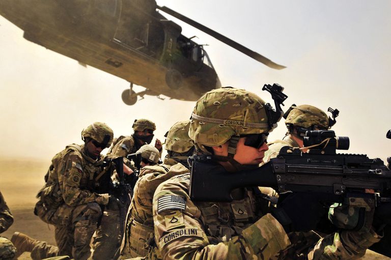 Военнослужащие армии США в провинции Кандагар, Афганистан Военнослужащие армии США в провинции Кандагар, Афганистан