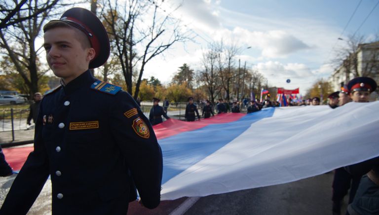 Мы - это многонациональная Россия, это российская нация, - заявил лидер партии Справедливая Россия Сергей Миронов, выступая на концерте-митинге Мы едины! Мы - это многонациональная Россия, это российская нация, - заявил лидер партии Справедливая Россия Сергей Миронов, выступая на концерте-митинге Мы едины!