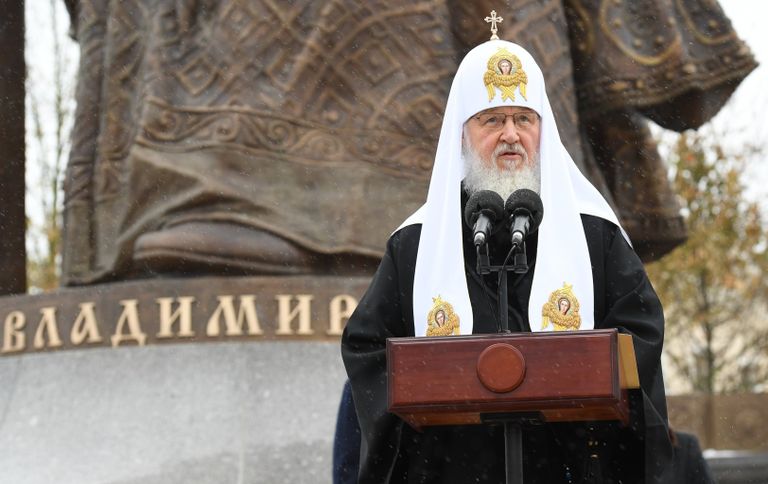 Патриарх Московский и всея Руси Кирилл выступает на церемонии открытия памятника князю Владимиру Патриарх Московский и всея Руси Кирилл выступает на церемонии открытия памятника князю Владимиру
