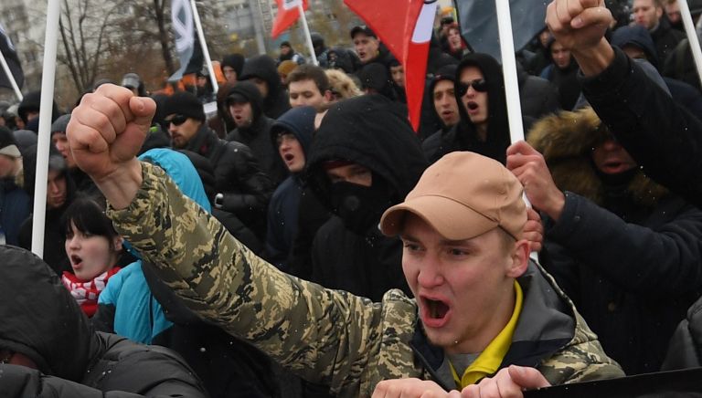 Участники шествия в Люблино