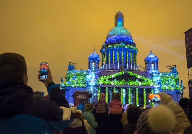 Мультимедийное 3D-mapping шоу в Санкт-Петербурге Мультимедийное 3D-mapping шоу в Санкт-Петербурге