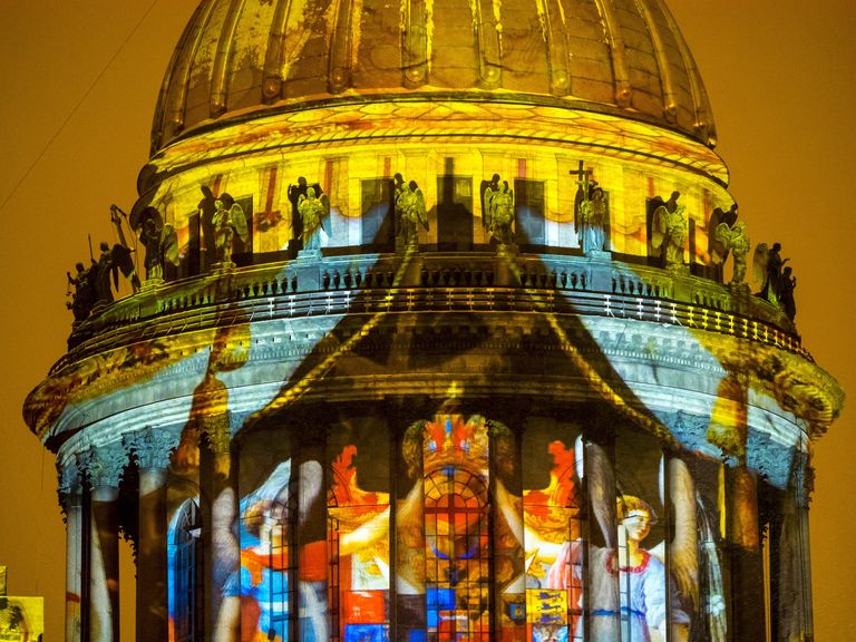 Мультимедийное 3D-mapping шоу в Санкт-Петербурге Мультимедийное 3D-mapping шоу в Санкт-Петербурге