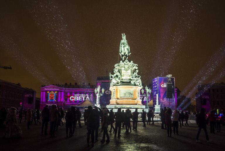 Мультимедийное 3D-mapping шоу в Санкт-Петербурге Мультимедийное 3D-mapping шоу в Санкт-Петербурге