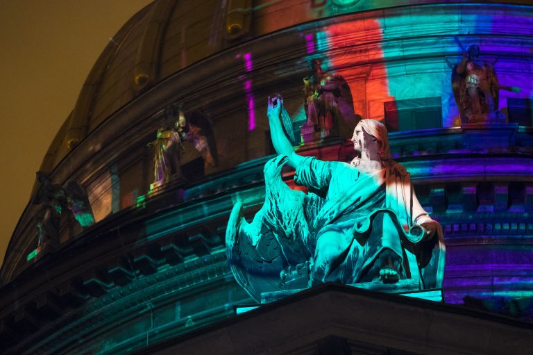 Мультимедийное 3D-mapping шоу в Санкт-Петербурге Мультимедийное 3D-mapping шоу в Санкт-Петербурге