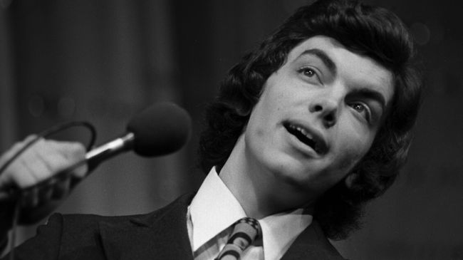 Эстрадный певец и актер Сергей Захаров Эстрадный певец и актер Сергей Захаров