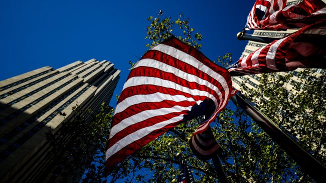 Флаги США. Архивное фото
