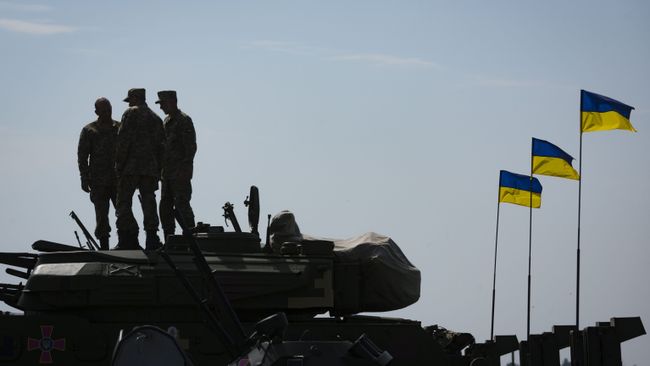 Военная техника на военном аэродроме в Чугуево Харьковской области. Архив