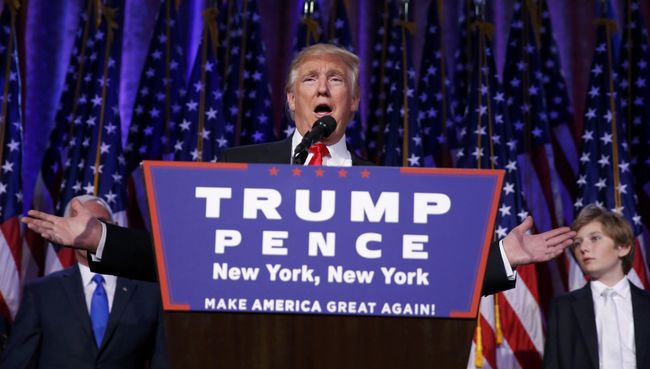 Избранный президент США Дональд Трамп во время выступления в Нью-Йорке. 9 ноября 2016 Избранный президент США Дональд Трамп во время выступления в Нью-Йорке. 9 ноября 2016