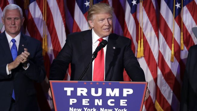 Избранный президент США Дональд Трамп во время выступления в Нью-Йорке. 9 ноября 2016 Избранный президент США Дональд Трамп во время выступления в Нью-Йорке. 9 ноября 2016