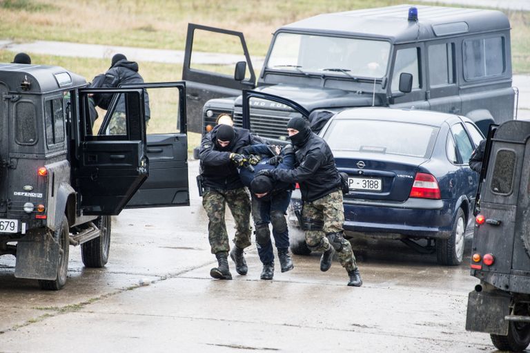 Военнослужащие на полигоне Орешац во время совместных учений ВДВ России, Белоруссии и Сербии Славянское братство-2016