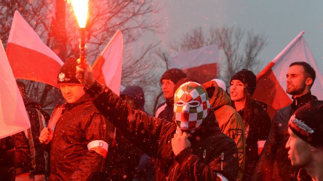 Марш независимости в Варшаве Марш независимости в Варшаве