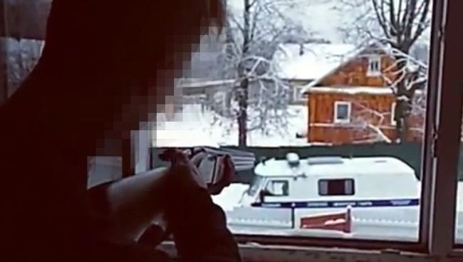Стоп-кадр из видео, опубликованного в Instagram одного из подростков Стоп-кадр из видео, опубликованного в Instagram одного из подростков