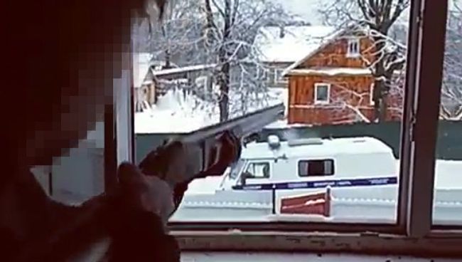 Стоп-кадр из видео, опубликованного в Instagram одного из подростков Стоп-кадр из видео, опубликованного в Instagram одного из подростков