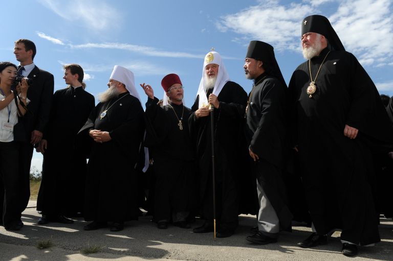 Патриарх Московский и всея Руси Кирилл с духовенством во время посещения Сендайской епархии Японской автономной православной церкви на северо-востоке острова Хонсю Патриарх Московский и всея Руси Кирилл с духовенством во время посещения Сендайской епархии Японской автономной православной церкви на северо-востоке острова Хонсю