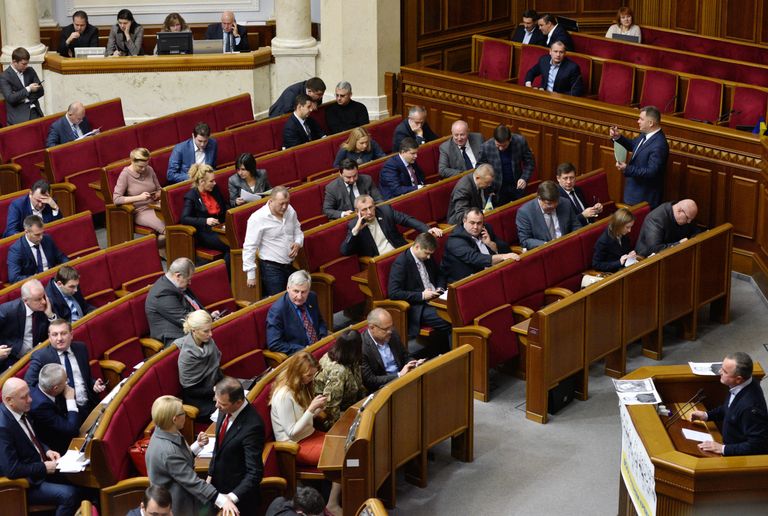 Депутаты на заседании Верховной рады Украины в Киеве. 15 ноября 2016 Депутаты на заседании Верховной рады Украины в Киеве. 15 ноября 2016