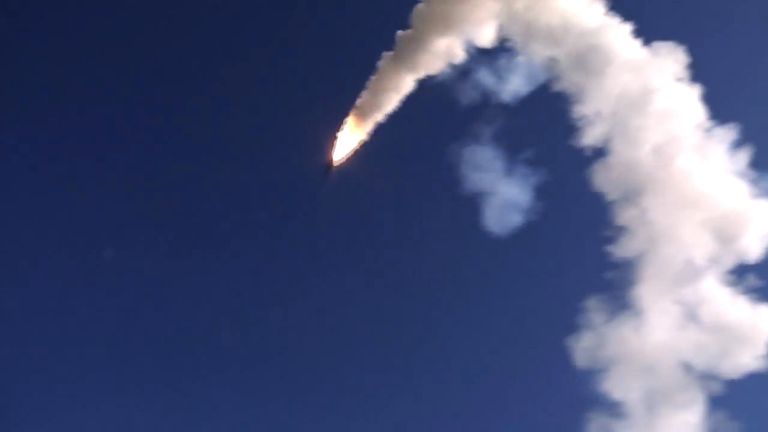 Пуск крылатой ракеты Оникс с БРК Бастион по объекту незаконных вооруженных формирований в Сирии Пуск крылатой ракеты Оникс с БРК Бастион по объекту незаконных вооруженных формирований в Сирии