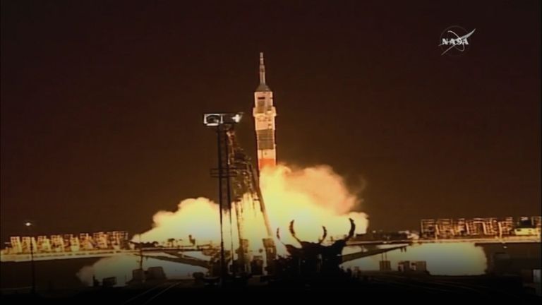 КорабльСоюз МС-03 с новым экипажем отправлен на МКС. Кары запуска КорабльСоюз МС-03 с новым экипажем отправлен на МКС. Кары запуска