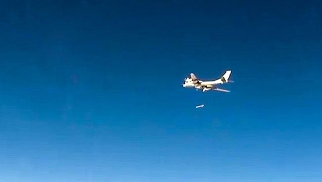Стратегический бомбардировщик-ракетоносец Ту-95МС ВКС в Сирии. Архивное фото Стратегический бомбардировщик-ракетоносец Ту-95МС ВКС в Сирии. Архивное фото