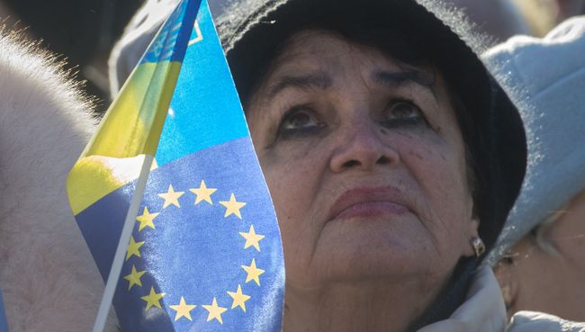 Участница акции сторонников евроинтеграции Украины Народное вече на площади Независимости в Киеве. Архивное фото