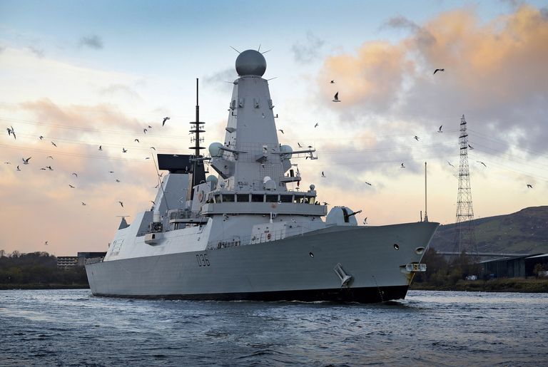 Эскадренный миноносец типа 45 HMS Diamond
