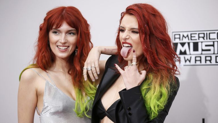 Актрисы Дани и Белла Торн на American Music Awards, 20 ноября 2016 Актрисы Дани и Белла Торн на American Music Awards, 20 ноября 2016