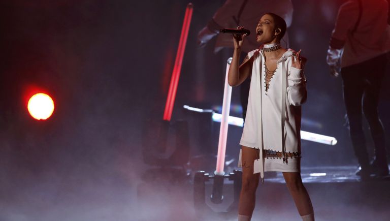 Певица Холзи на American Music Awards, 20 ноября 2016 Певица Холзи на American Music Awards, 20 ноября 2016