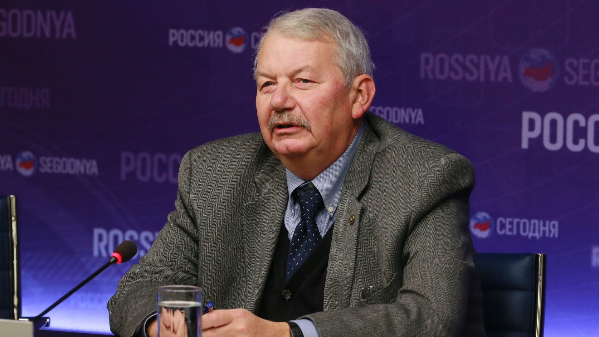 Сергей Рогов, советский и российский политолог, действительный член Российской академии наук, доктор исторических наук, профессор Сергей Рогов, советский и российский политолог, действительный член Российской академии наук, доктор исторических наук, профессор - РИА Новости, 1920, 09.02.2025