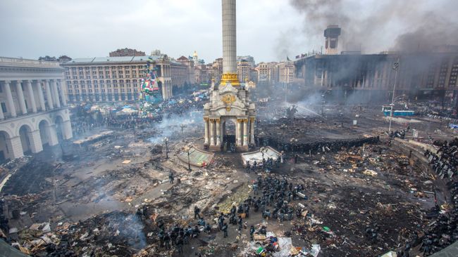 Площадь Независимости в Киеве. Февраль 2014. Архивное фото Площадь Независимости в Киеве. Февраль 2014. Архивное фото