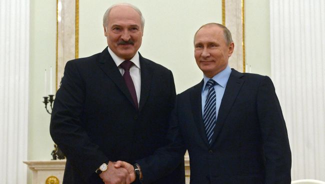 Президент РФ Владимир Путин и президент Белоруссии Александр Лукашенко. Архивное фото Президент РФ Владимир Путин и президент Белоруссии Александр Лукашенко. Архивное фото