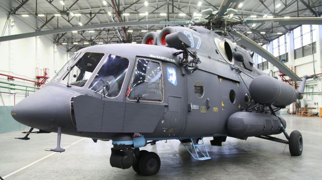 Первый арктический вертолет Ми-8АМТШ-ВА передан морской авиации ВМФ России