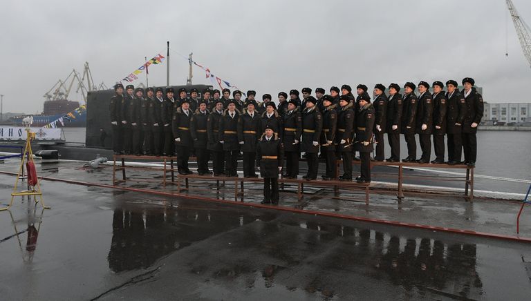 Торжественная церемония передачи подлодки Колпино ВМФ России на пристани АО Адмиралтейские верфи в Санкт-Петербурге Торжественная церемония передачи подлодки Колпино ВМФ России на пристани АО Адмиралтейские верфи в Санкт-Петербурге