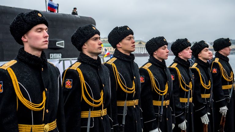 Торжественная церемония передачи подлодки Колпино ВМФ России на пристани АО Адмиралтейские верфи в Санкт-Петербурге Торжественная церемония передачи подлодки Колпино ВМФ России на пристани АО Адмиралтейские верфи в Санкт-Петербурге