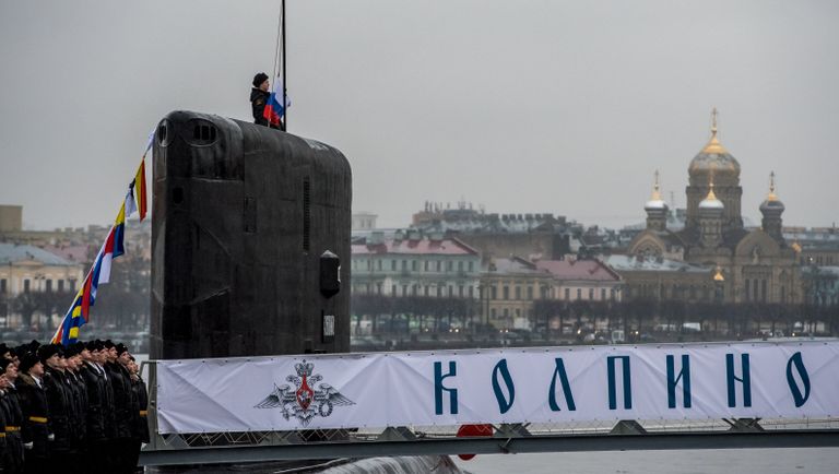 Торжественная церемония передачи подлодки Колпино ВМФ России на пристани АО Адмиралтейские верфи в Санкт-Петербурге Торжественная церемония передачи подлодки Колпино ВМФ России на пристани АО Адмиралтейские верфи в Санкт-Петербурге