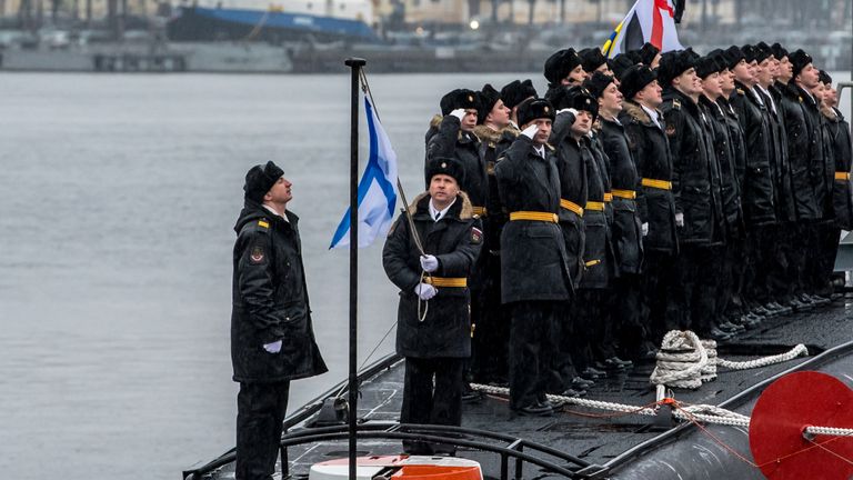 Торжественная церемония передачи подлодки Колпино ВМФ России на пристани АО Адмиралтейские верфи в Санкт-Петербурге Торжественная церемония передачи подлодки Колпино ВМФ России на пристани АО Адмиралтейские верфи в Санкт-Петербурге