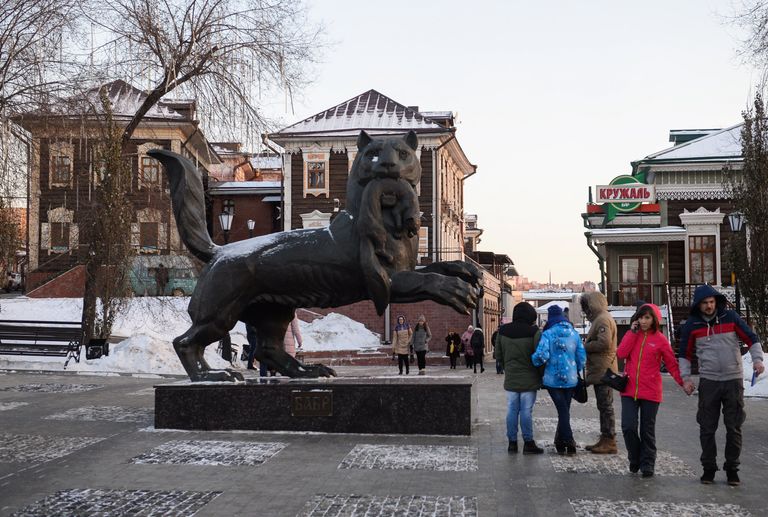 Скульптурное изображение Бабр (герб города Иркутск) в зоне исторической застройки города Иркутск