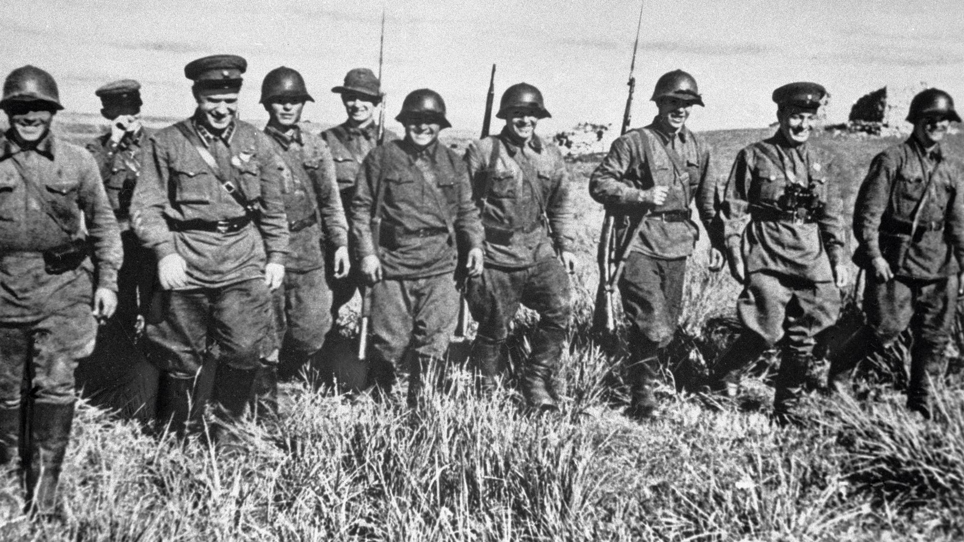 Командующий 57-м особым армейским корпусом РККА на территории Монгольской Народной Республики Георгий Жуков во время боев на Халхин-Голе Командующий 57-м особым армейским корпусом РККА на территории Монгольской Народной Республики Георгий Жуков во время боев на Халхин-Голе - РИА Новости, 1920, 31.08.2024