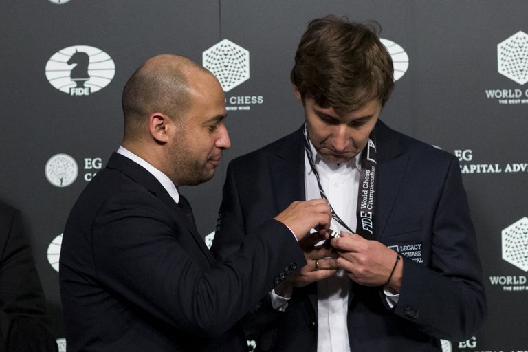 Гроссмейстер Сергей Карякин на чемпионе мира по шахматам в Нью-Йорке Гроссмейстер Сергей Карякин на чемпионе мира по шахматам в Нью-Йорке