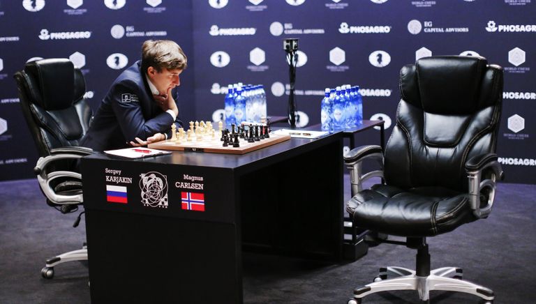 Гроссмейстер Сергей Карякин на чемпионе мира по шахматам в Нью-Йорке Гроссмейстер Сергей Карякин на чемпионе мира по шахматам в Нью-Йорке