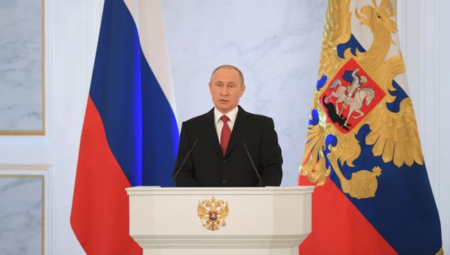 Президент РФ Владимир Путин выступает с ежегодным посланием Федеральному Собранию в Георгиевском зале Кремля. 1 декабря 2016