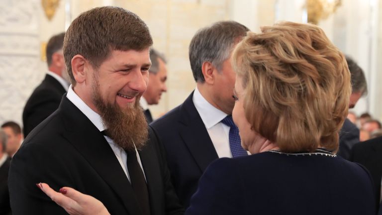 Глава Чеченской Республики Рамзан Кадыров и председатель Совета Федерации РФ Валентина Матвиенко перед началом ежегодного послания президента РФ Владимира Путина Федеральному Собранию в Кремле. 1 декабря 2016