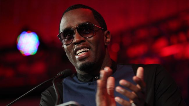 Американский рэпер Diddy (Шон Комбс) на REVOLT Music Conference, штат Флорида. Архивное Фото. Американский рэпер Diddy (Шон Комбс) на REVOLT Music Conference, штат Флорида. Архивное Фото.