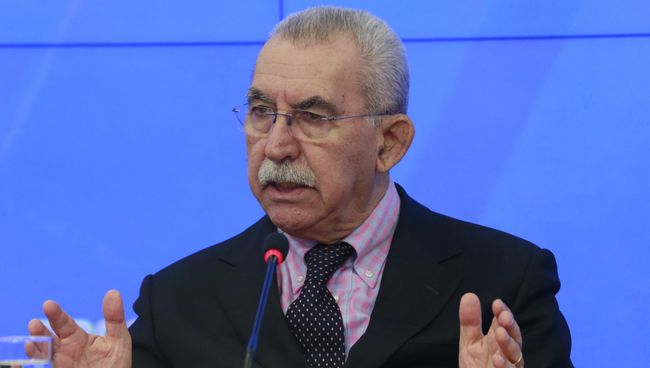 Итальянский журналист и общественный деятель Джульетто Кьеза во время визита в Москву. Архивное фото Итальянский журналист и общественный деятель Джульетто Кьеза во время визита в Москву. Архивное фото