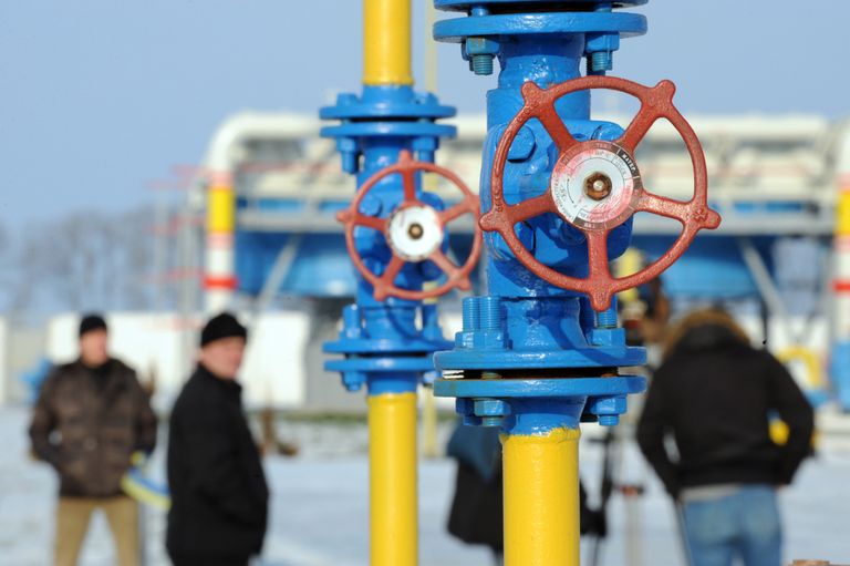 Сотрудники компании Нафтогаз на газокомпрессорной станции Бобровницкая Черниговской области, Украина