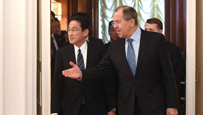 Глава МИД РФ С. Лавров встретился с главой МИД Японии Ф. Кисидой