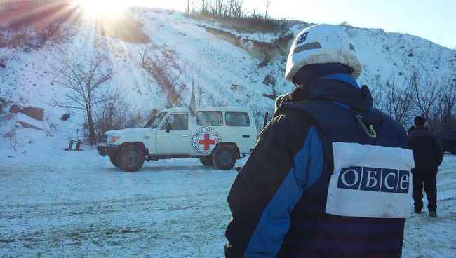 Установка пункта обогрева на КПП Станица Луганская в ЛНР Установка пункта обогрева на КПП Станица Луганская в ЛНР