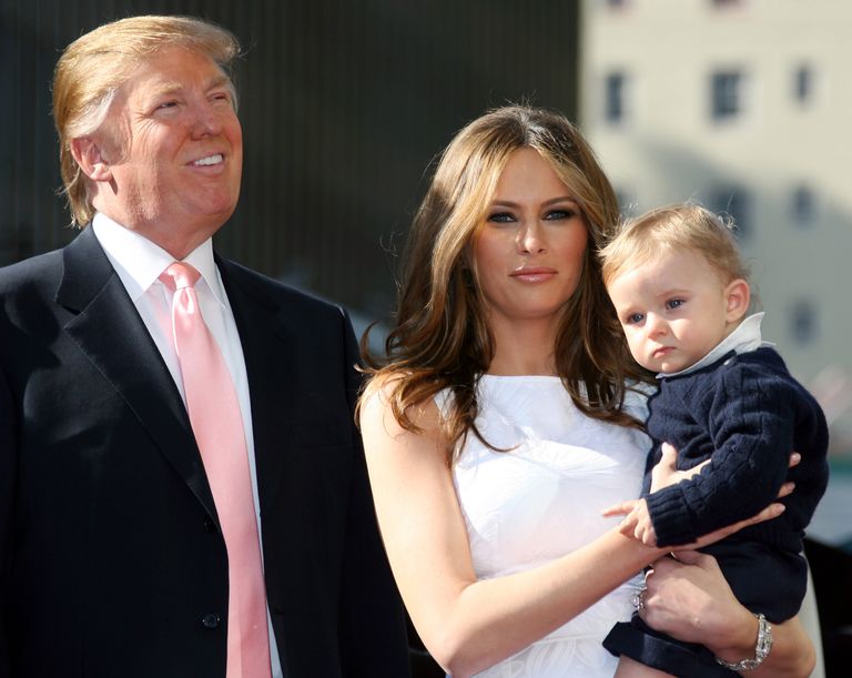 Дональд Трамп, его жена Меланья и сын Дональд Трамп, его жена Меланья и сын