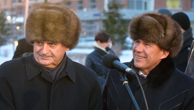 Премьер-министр Турецкой Республики Бинали Йылдырым и президент Республики Татарстан Рустам Минниханов в Казани. 7 декабря 2016 Премьер-министр Турецкой Республики Бинали Йылдырым и президент Республики Татарстан Рустам Минниханов в Казани. 7 декабря 2016